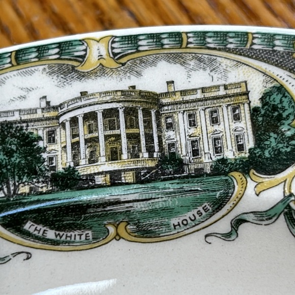 Souvenir plate from Washington, D. C.  Good condition. - Picture 9 of 12